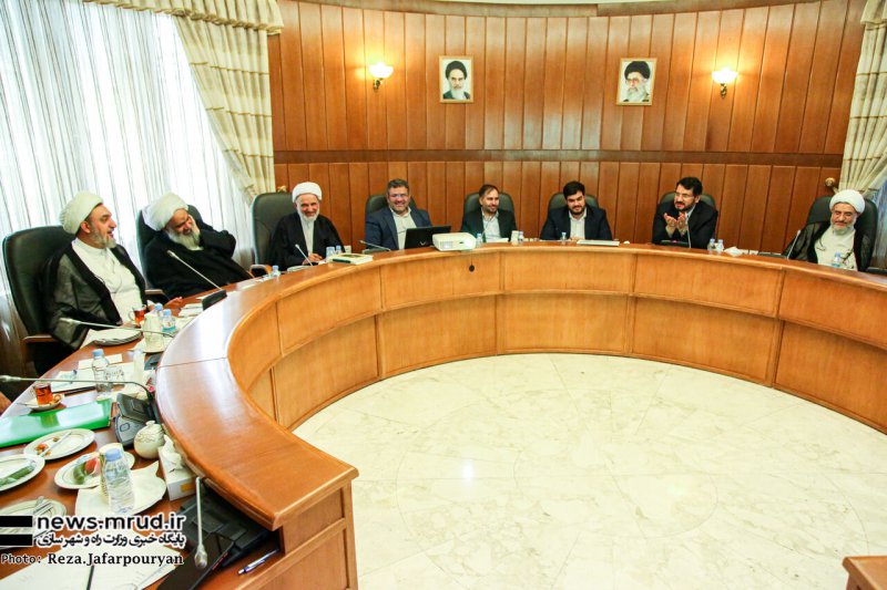 نشست با اعضای کمیسیون اقتصادی مجلس خبرگان رهبری
