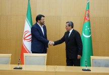 نشست اختتامیه کمیسیون مشترک ایران و ترکمنستان و امضای اسناد همکاری